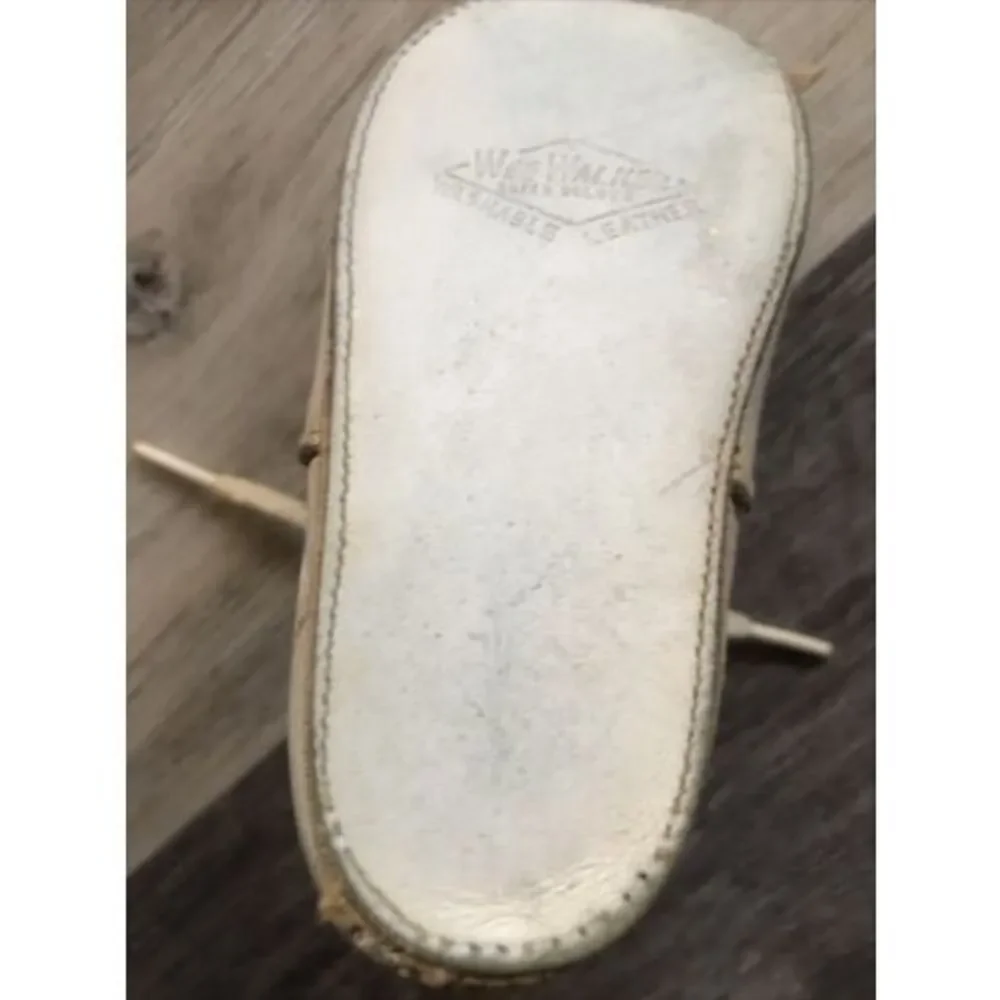 VINTAGE LEATHER WEE WALKERS BABY SHOES 1950's